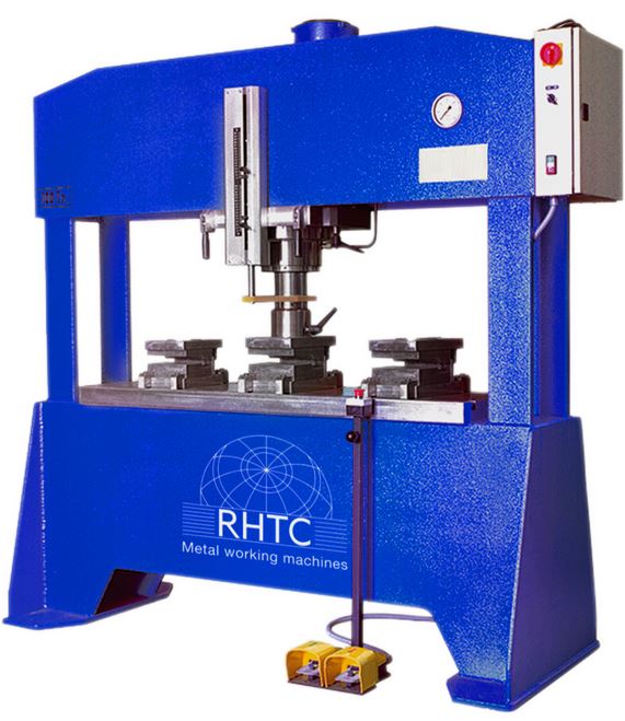 Presse hydraulique à double montant à tête mobile Série FLM RHTC