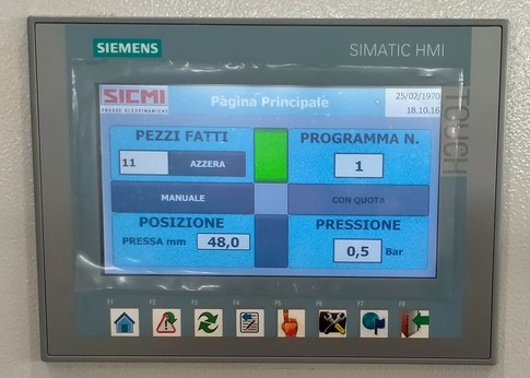 Commande numerique avec ecran tactile Siemens Presse datelier hydraulique a arcade XLenz