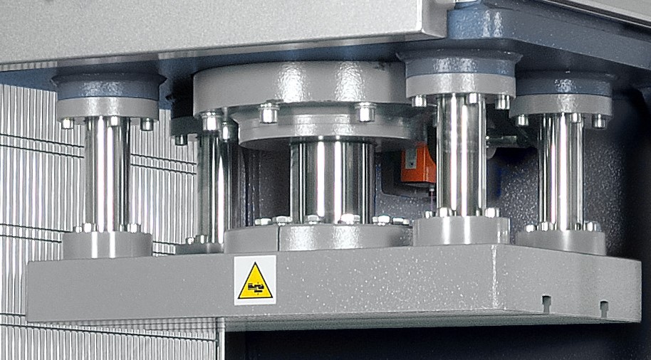 Quatre colonnes coulissantes Presse datelier hydraulique a arcade XLenz